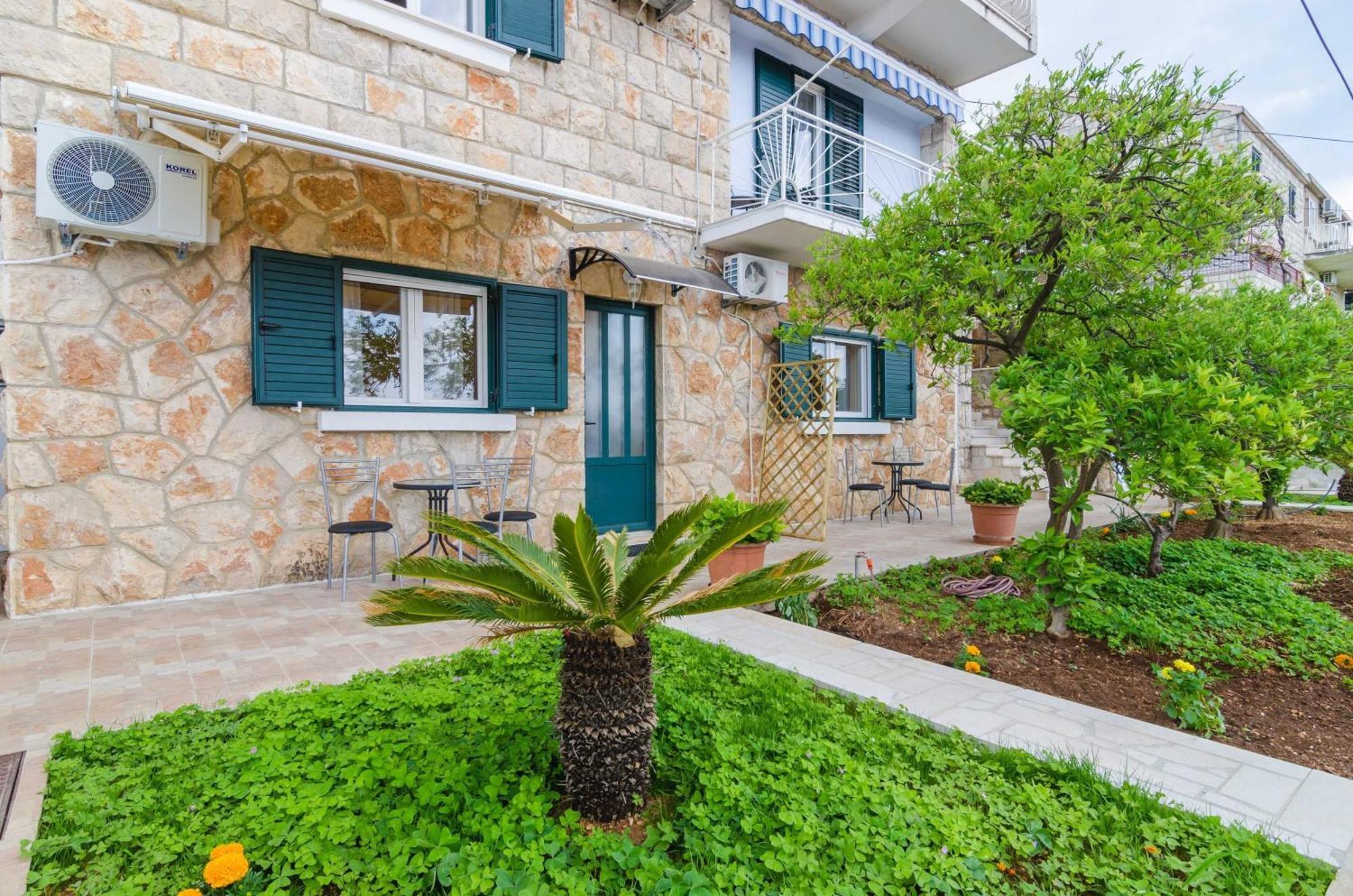 Apartments Lena & Lara ดูบรอฟนิก ภายนอก รูปภาพ